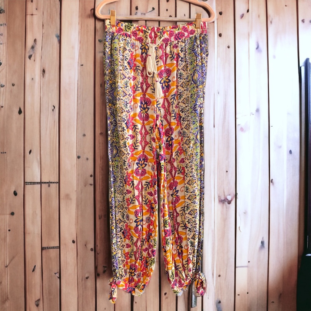 Anthropologie Beach Pants - Size XS, Colorful Floral Batik Pattern - Ankle Ties